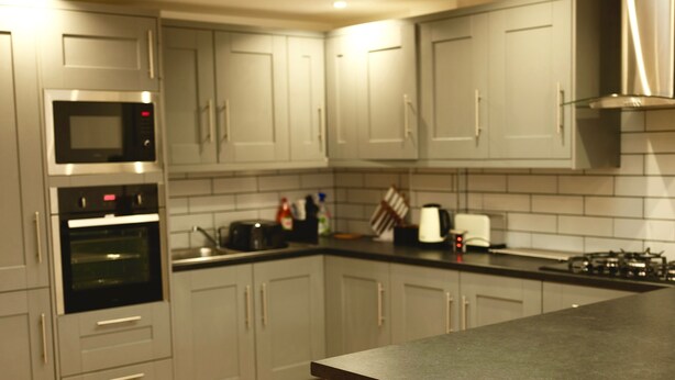 Apartment | Private kitchen - Fishponds Place 363a (Bristol)