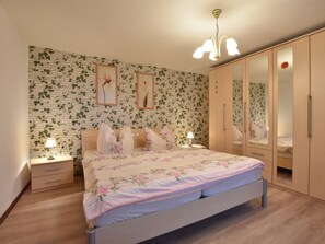 Apartment | 2 Schlafzimmer, individuell eingerichtet, Bettwäsche