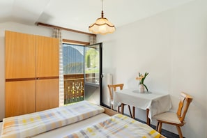 Rumah | 3 kamar tidur dan dilengkapi dengan perabotan berbeda-beda