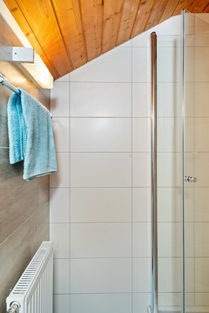 House | Bathroom