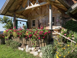 Garden - Peaceful Apartment in Reitersau Bavaria near Ski Area (Steingaden)