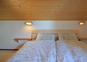 House | 2 bedrooms, individually furnished, iron/ironing board, bed sheets