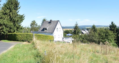 Peaceful Holiday Home in Rascheid near Forest