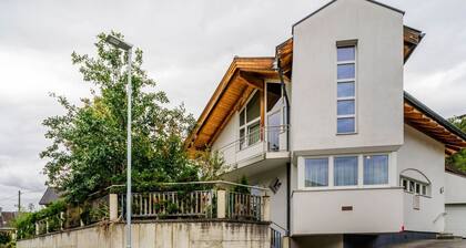 Luxury Villa With Private Terrace in Tarrenz