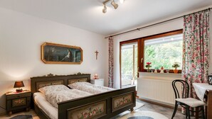 Apartment - Charming Holiday Home in Lehengericht Near the Forest (Schiltach)
