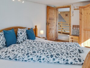 Rumah | 3 kamar tidur dan dilengkapi dengan perabotan berbeda-beda