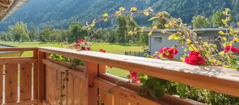 Boutique Holiday Home in Längenfeld near Ski Bus Stop