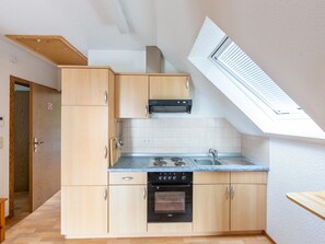 House | Dapur peribadi | Kerusi tinggi 