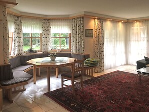 Dining - Modern Holiday Home in Schonau am Konigsee Near Ski Area (Schoenau am Koenigssee)