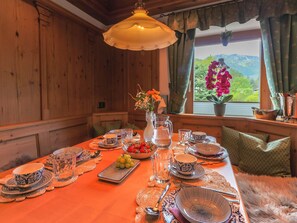 Dining - Quaint Holiday Home Tyrol With Garden (St. Ulrich Am Pillersee)