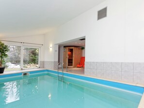 Casa | Piscina | Piscina interna, piscina externa