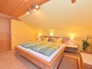 House | 2 bedrooms, individually furnished, bed sheets - Ruhiges Ferienhaus in Drachselsried in Waldnahe (Drachselsried)