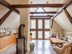 Living room - Large Apartment in Rübeland in the Harz With Cosy Wood Stove (Oberharz am Brocken)