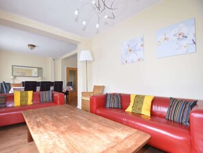 House | Living room - Spacious Cottage in Neuastenberg Sauerland near Ski Area (Winterberg)