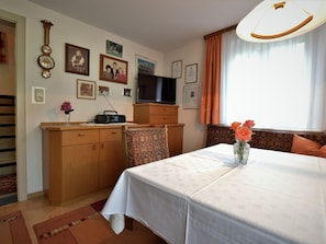 Dining - Modern Holiday Home in Sankt Anton im Montafon With Terrace (Sankt Anton im Montafon)