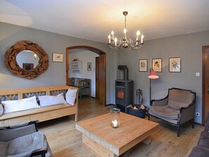 House | Living room | DVD player - Quaint Holiday Home near Ski Area in Neuastenberg (Winterberg)