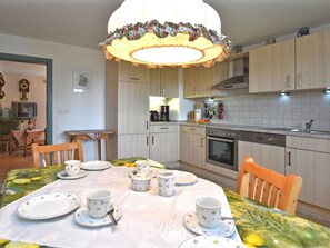 Apartment | Dining