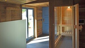 Ferienhaus | Badezimmer | Badewanne, Handtücher