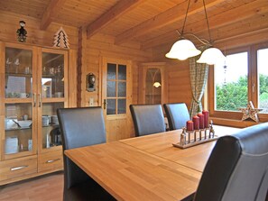 Dining - Exclusive Holiday Home in the Sauerland With Sleeping Barrel, Balcony, Garden & Terrace (Medebach)
