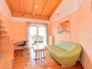 Apartment | 3 bedrooms, individually furnished, bed sheets