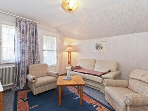 Apartment | Living room - Cozy Apartment in Bartholomaberg near Ski Area (Bartholomaeberg)