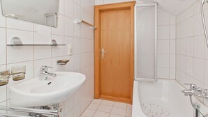 Departamento | Baño | Tina con regadera 