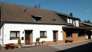 Unclassified image, 3 of 25, button - Dazzling Holiday Home in Hellenthal With Sauna (Hellenthal)