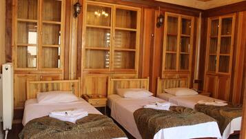 Family Room, Garden View | Premium bedding, down comforters, desk, soundproofing