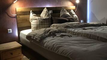 House | 3 bedrooms, individually furnished