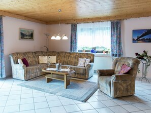 House | Living room | TV - Tranquil Eifel Hideaway (Lirstal)