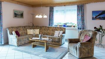 Nhà | Phòng khách | TV