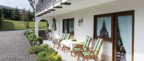 House | Balcony