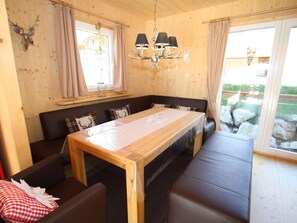 Chalet | Ruokailu