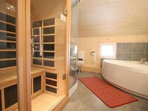 Bathroom - Cozy Chalet in Hohentauern near Ski Area (Hohentauern)