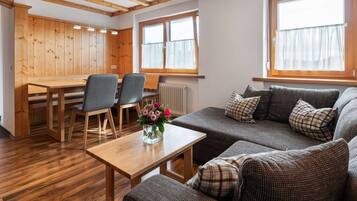 Apartment | Living area