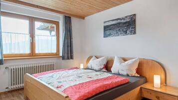 Apartemen | 1 kamar tidur dan dilengkapi dengan perabotan berbeda-beda