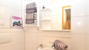 Apartment | Bilik Mandi | Pengering rambut 