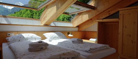 Rumah | 5 kamar tidur dan dilengkapi dengan perabotan berbeda-beda