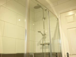 Apartment, 3 Bedrooms | Bathroom | Towels - Fishponds Place 355b (Bristol)