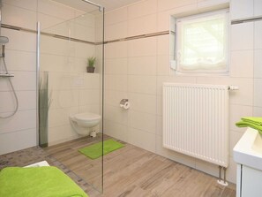 House | Bathroom