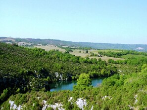 Exterior - Idyllic Villa in Esparron-de-verdon With Barbecue (Esparron-de-Verdon)