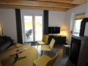Chalet | Living area