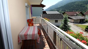 Apartment | Balcony - Modern Apartment in Kolbnitz With Terrace (Reisseck)
