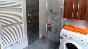 Apartment | Bathroom - Modern Apartment in Kolbnitz With Terrace (Reisseck)