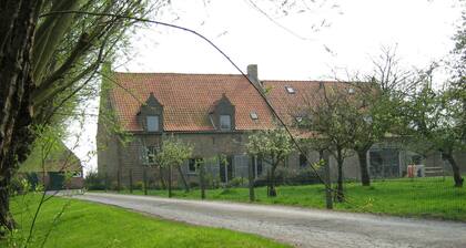 Quaint Farmhouse in Middelkerke near Beach