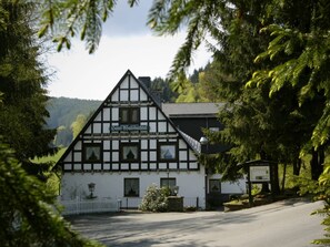 House | Exterior - Gruppenvilla mit Waldzugang in Winterberg (Winterberg)
