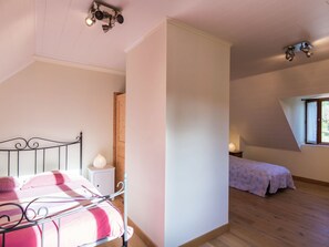 Villa | Room amenity - Poolside Luxury Villa in Montignac (Montignac)