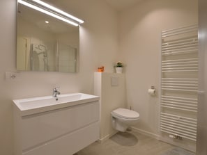 Apartment | Bathroom - New and Unique City Studio in Antwerp Zuid for 4 People (Antwerp)