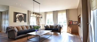 Tasteful Mansion in Lichtervelde with Hot Tub