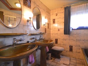 Villa | Bathroom | Shower, hair dryer - Beautiful Villa with Fitness, Sauna, Solarium, Hot Tub, Massage Showers (Amel)